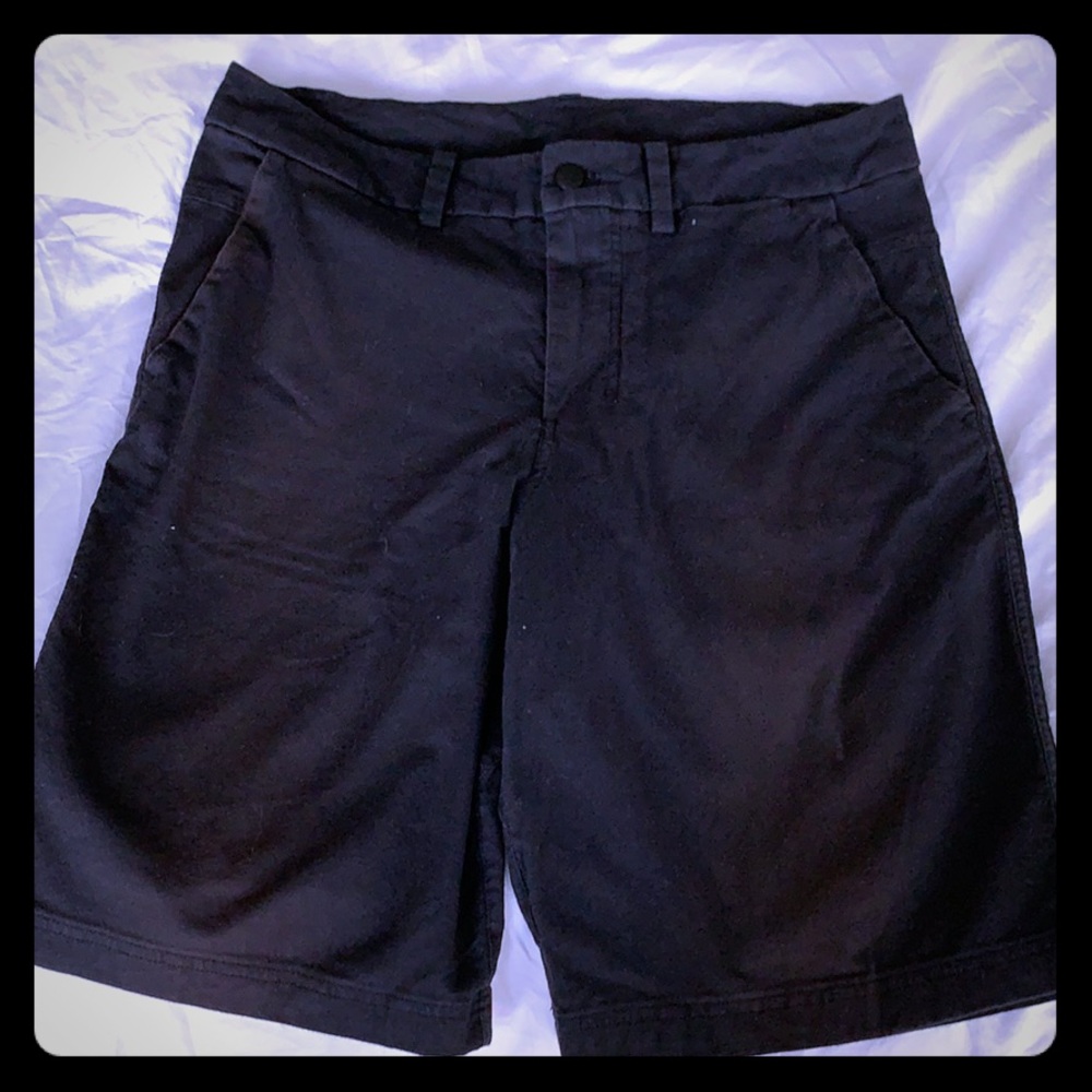 Like New Lululemon Shorts || Black || M
